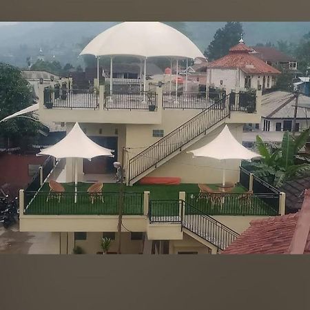 Villa Junior Family Cisarua Exterior foto