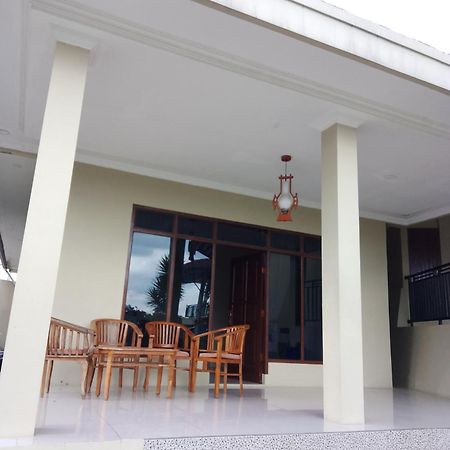 Villa Junior Family Cisarua Exterior foto